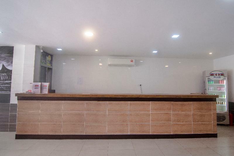 Oyo 836 Mandurah Room & Cafe Kuching Exterior foto
